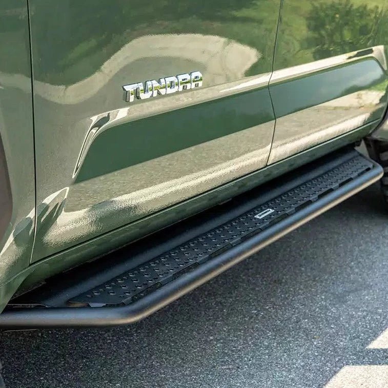 Go Rhino Dominator D6 Running Boards - Heavy-Duty Design and Performance